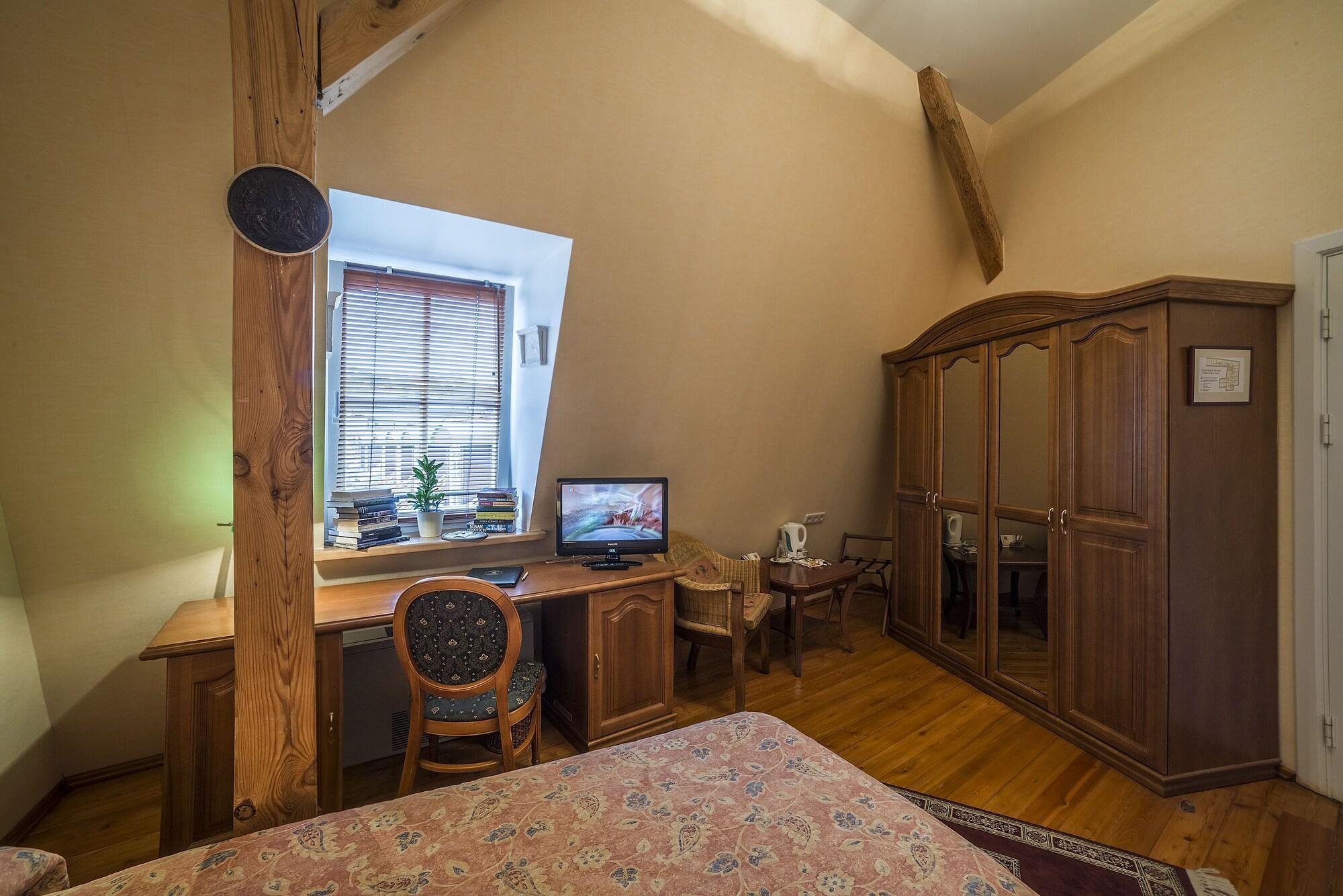 Shakespeare Boutique 4*